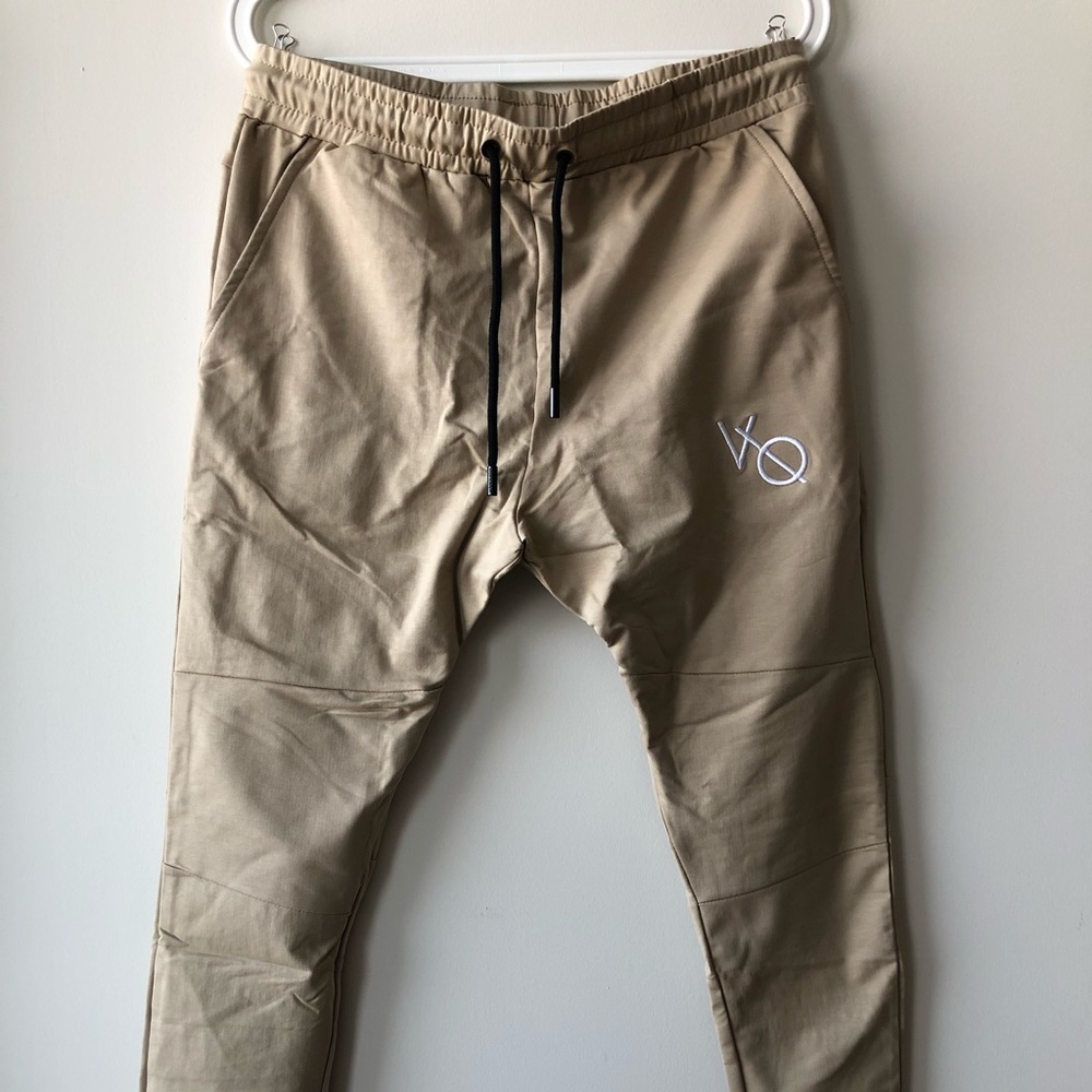 NWT Vanquish Exodus Sand Joggers Large